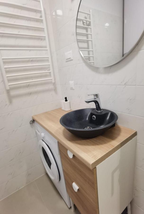 Style 2Br*** Apartment Split Bagian luar foto