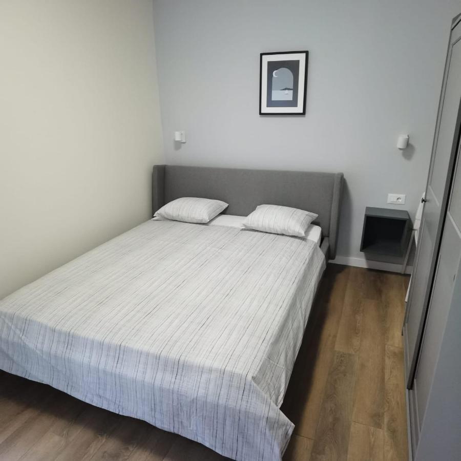 Style 2Br*** Apartment Split Bagian luar foto