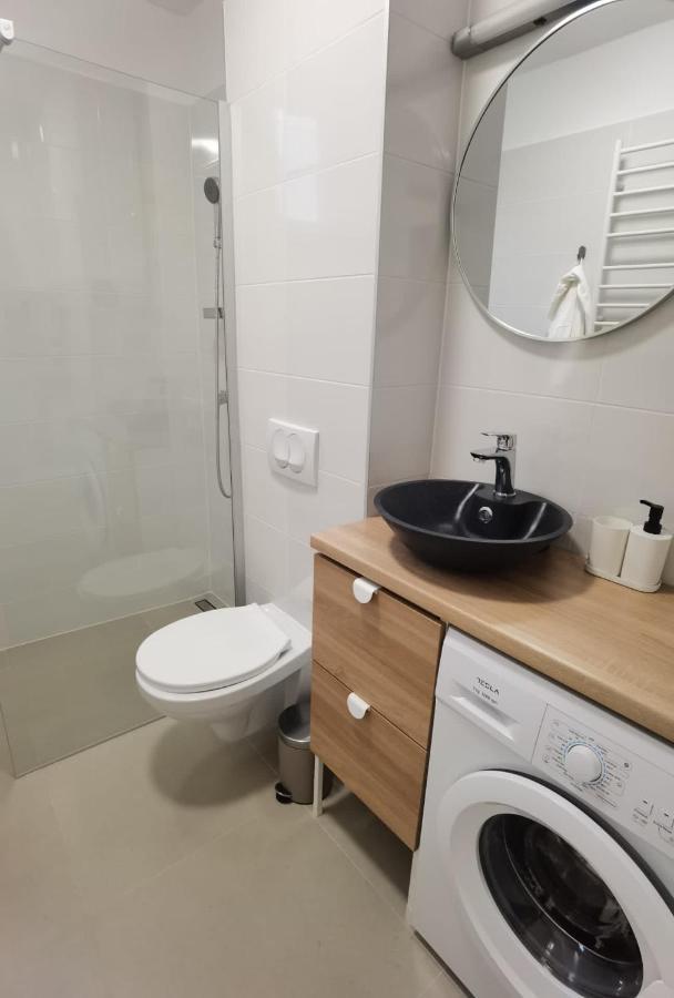 Style 2Br*** Apartment Split Bagian luar foto